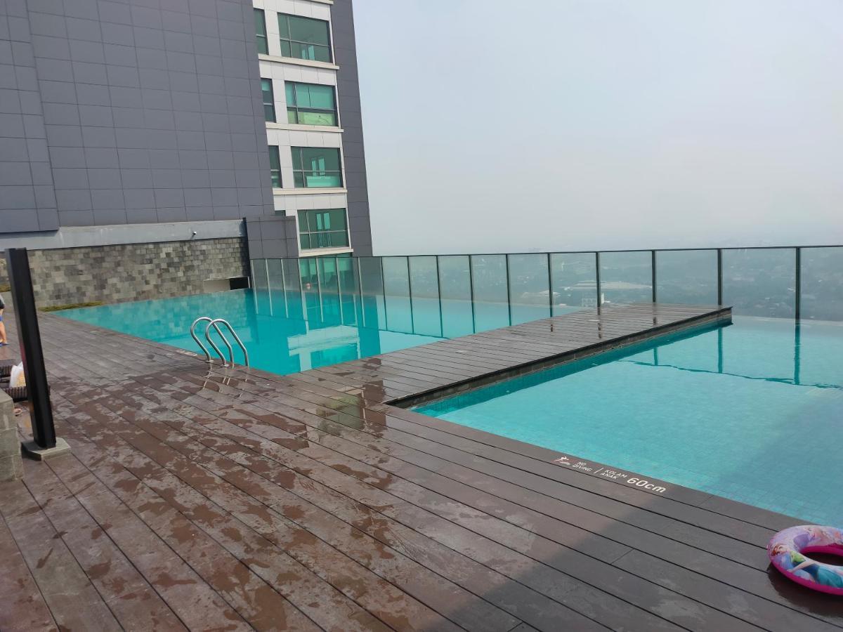 Super Penthouse Stmoritz Apartment, Lippomall Puri Indah Джакарта Экстерьер фото